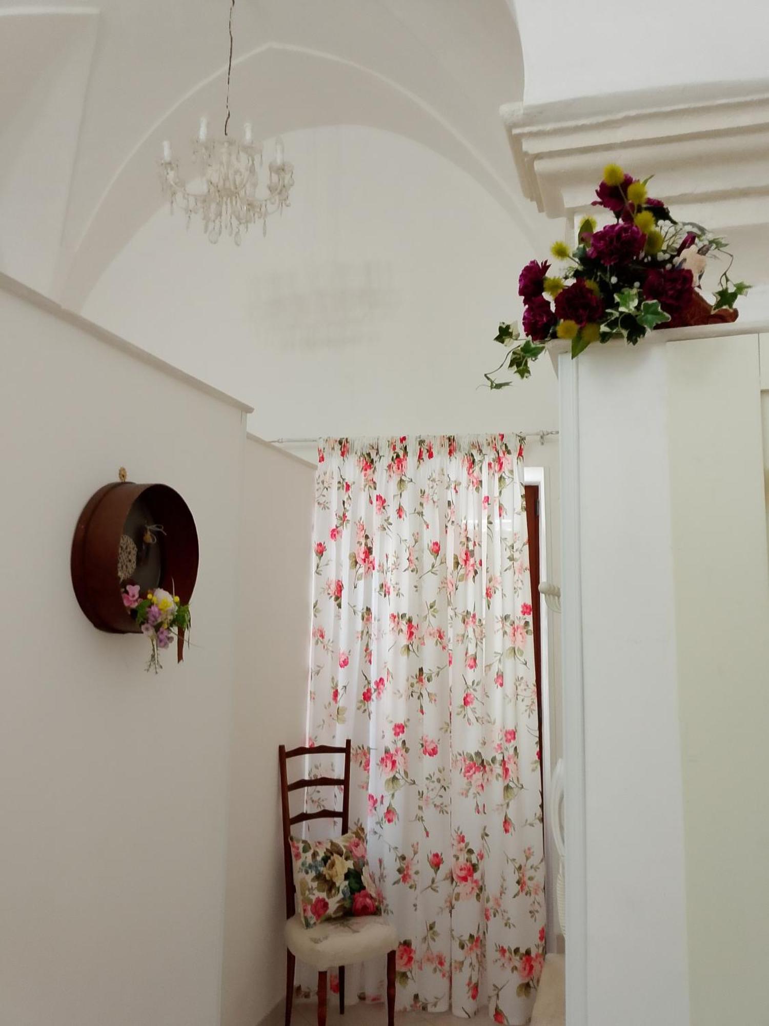 B&B A Due Passi Martina Franca Exteriör bild