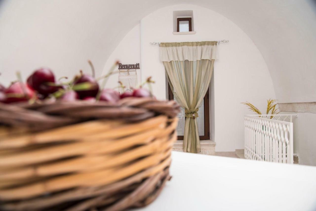 B&B A Due Passi Martina Franca Exteriör bild