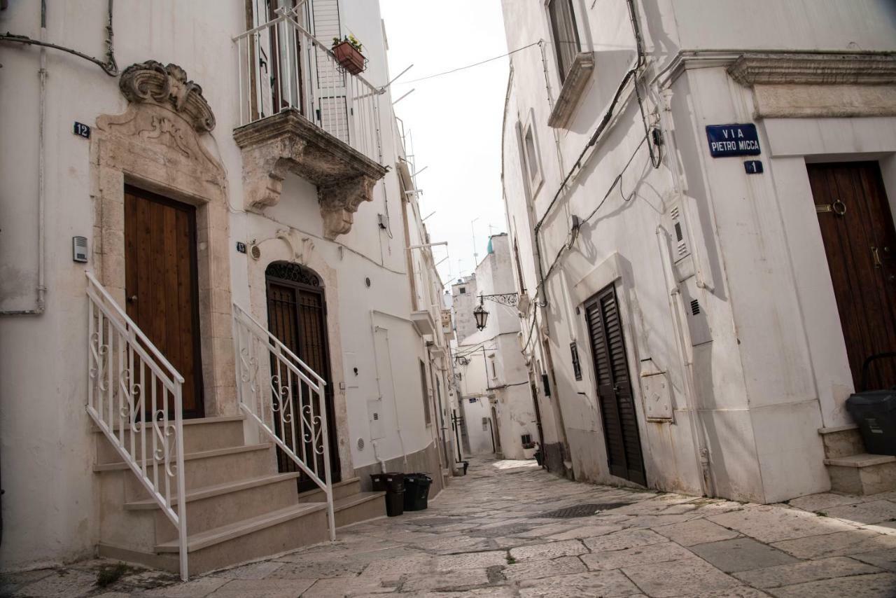 B&B A Due Passi Martina Franca Exteriör bild